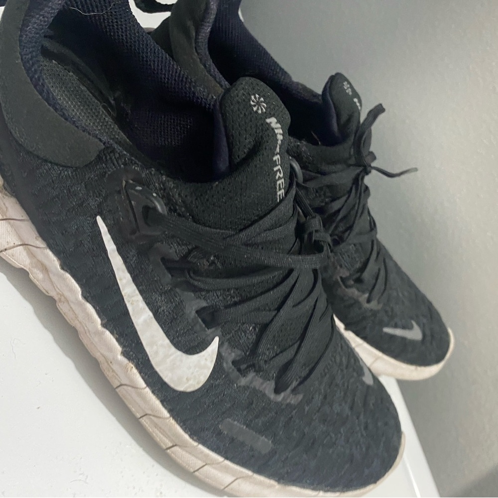Nike Black and White Running Shoes